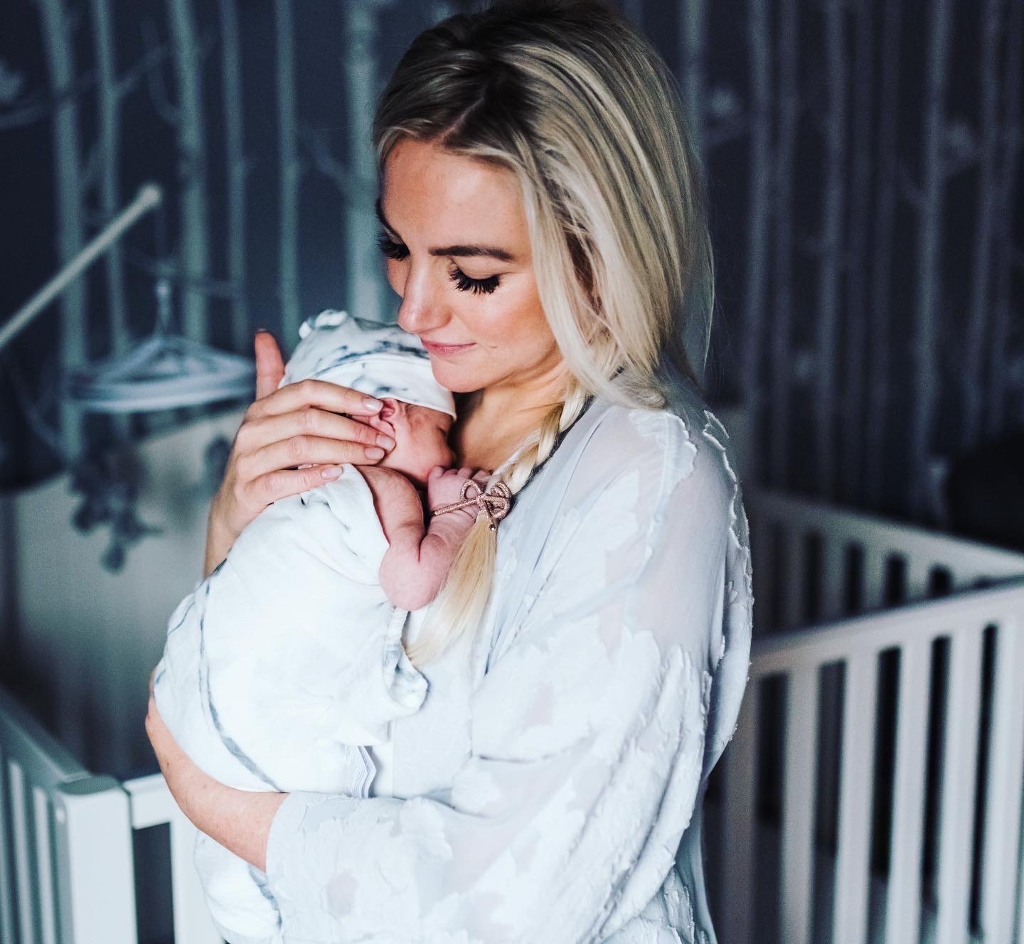 7A7DD9DA-106E-4EA2-B447-F4F4216FFB9B