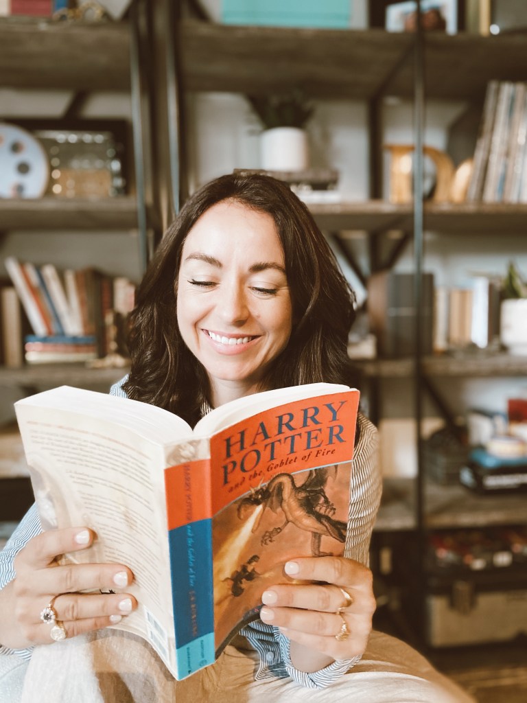 This image has an empty alt attribute; its file name is apes-1.jpeg