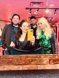 This image has an empty alt attribute; its file name is b236955b-8599-4158-9cb9-4abf56f80c88.jpg